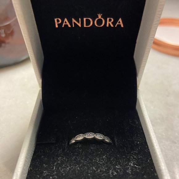 Pandora Ring - Picture 1 of 2